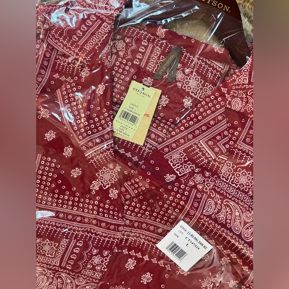 NWT in packaging Stetson RED BANDANA PATCHWORK BLOUSE Size Large on Hanger - Picture 5 of 6